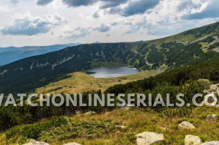 Lacul Zănoaga – cum ajungi la cel mai adânc lac glaciar din România